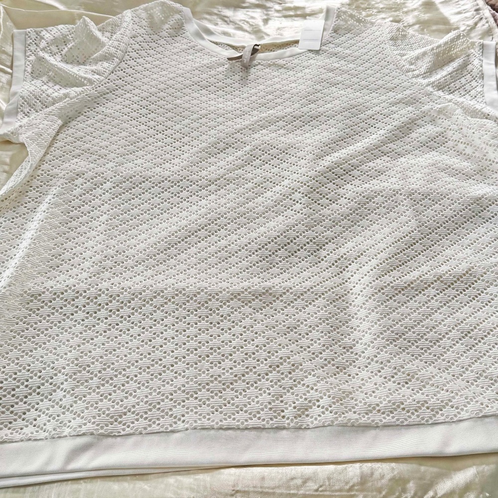 TOP, "EYELET" CUTOUTS, ALMOST WHITE, SIZE 5X, ROUND NECK, SHORT SLEEVES, POLYEST